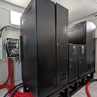 Поставка двух ИБП ONTEK TM мощностью 200кВА каждый для защиты Дата-центра